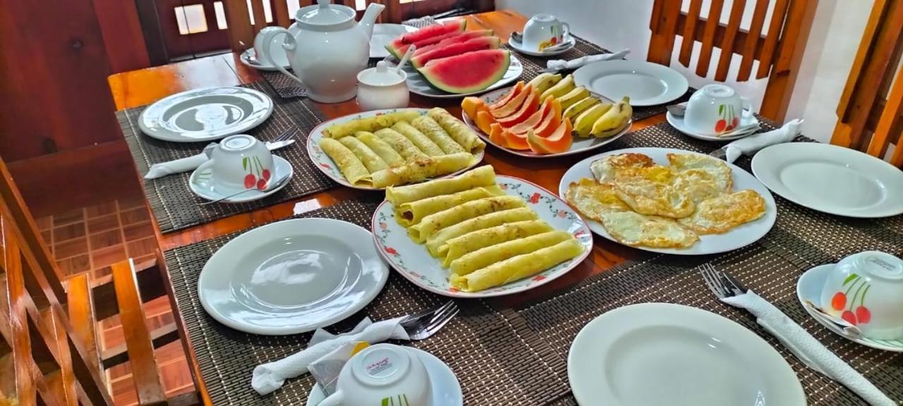 Bed and Breakfast Eco Salient View Елла Екстер'єр фото