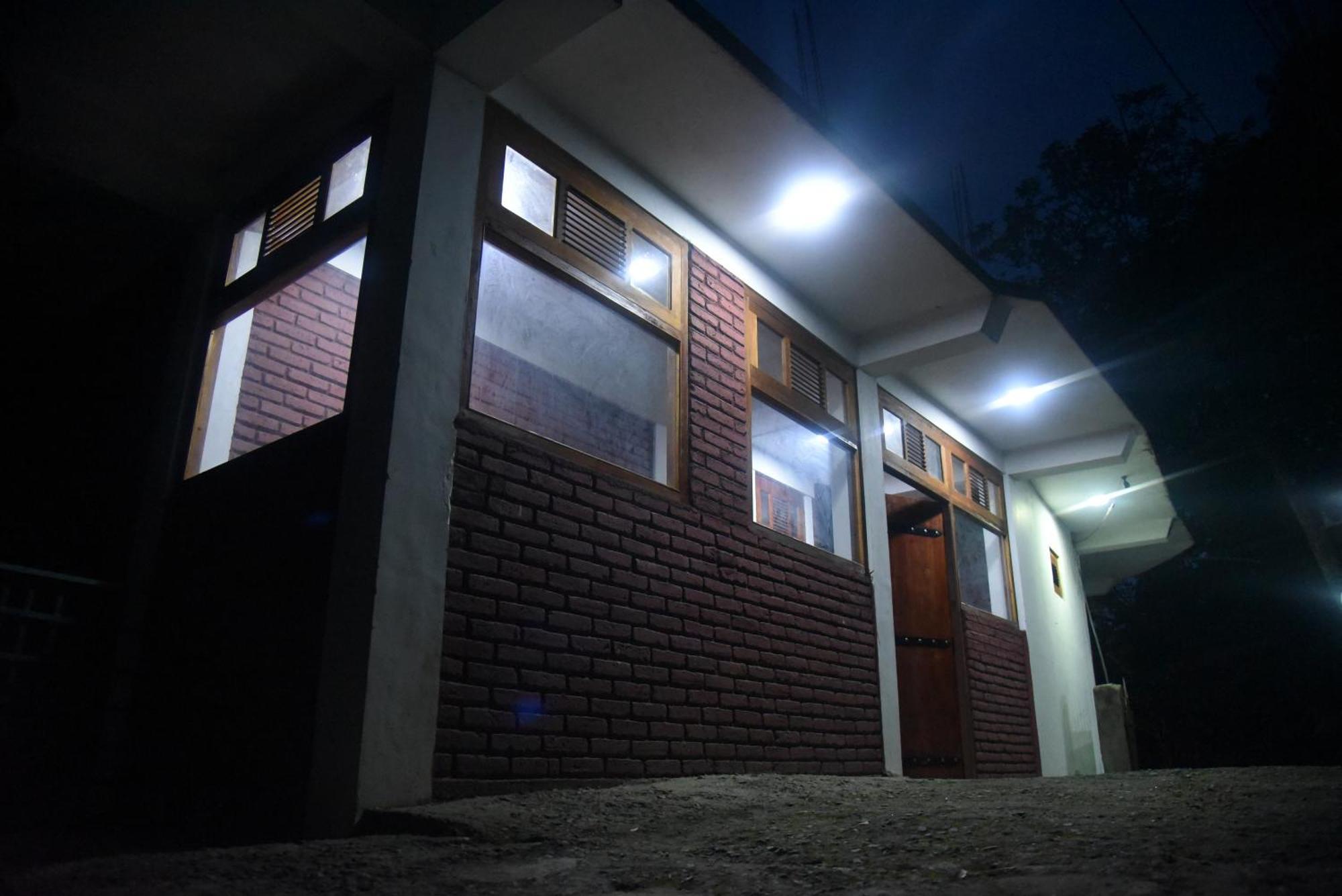 Bed and Breakfast Eco Salient View Елла Екстер'єр фото